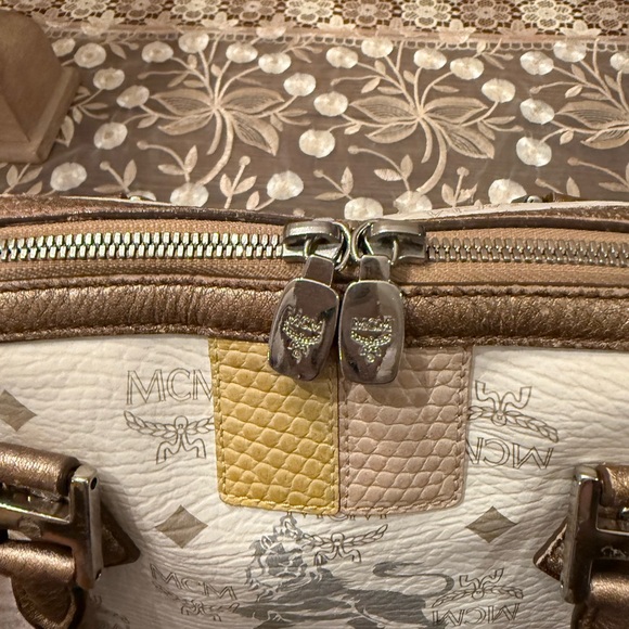 MCM Princess Lion Handbag - Picture 12 of 15